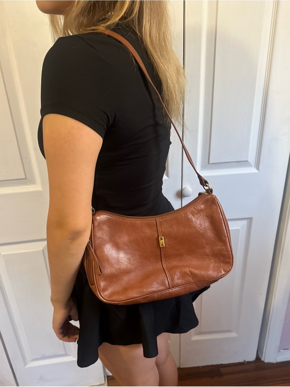 Vintage Etienne Aigner leather brown shoulder purse